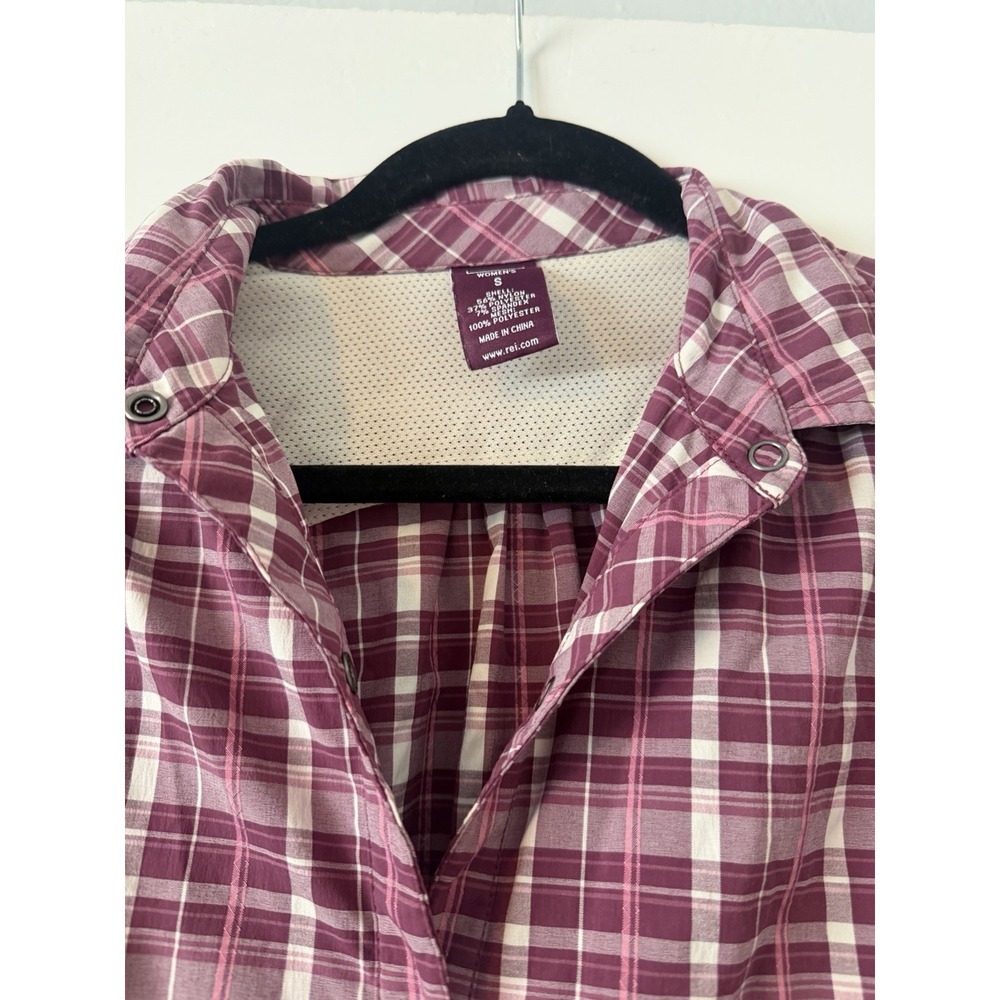 REI Womens Plaid Snap Front Hiking Shirt Small Plum Pink Roll Tab Gorpcore - Picture 3 of 5